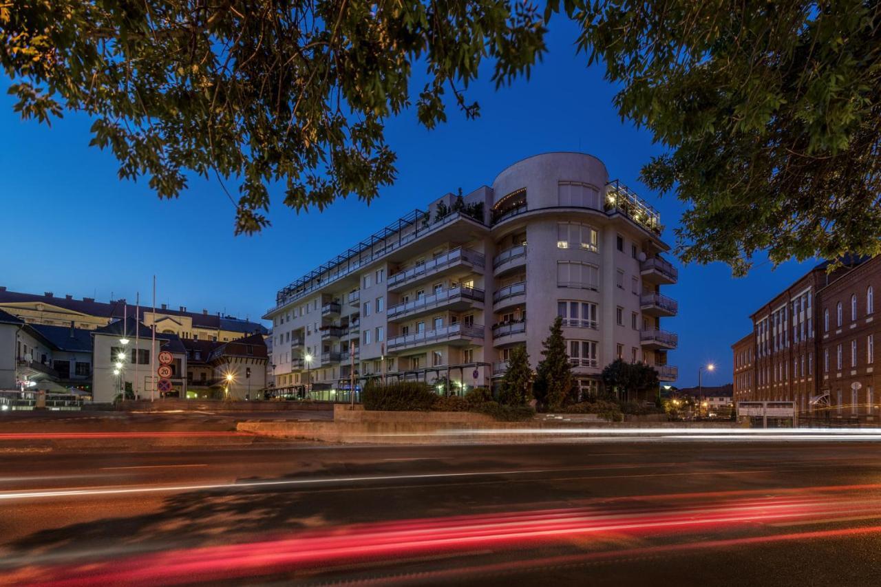 Mokka Apartments Miskolc Exterior foto